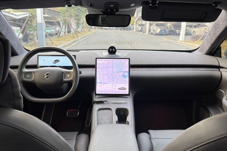 Used Nio ET7 2022 100 kWh Interior 2