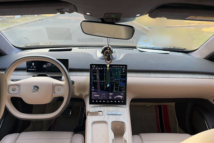 Used Nio ET7 2022 100 kWh Interior 6