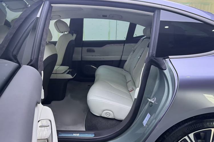 Used Nio ET7 2022 75 kWh Interior 6