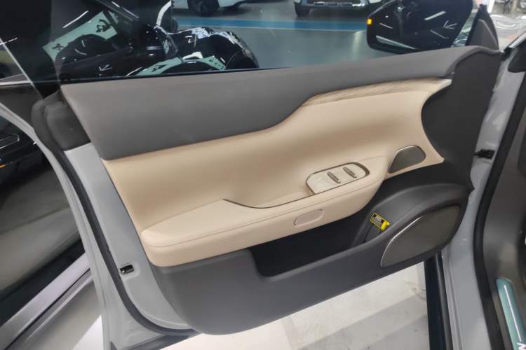 Used Nio ET7 2022 75 kWh Interior 7