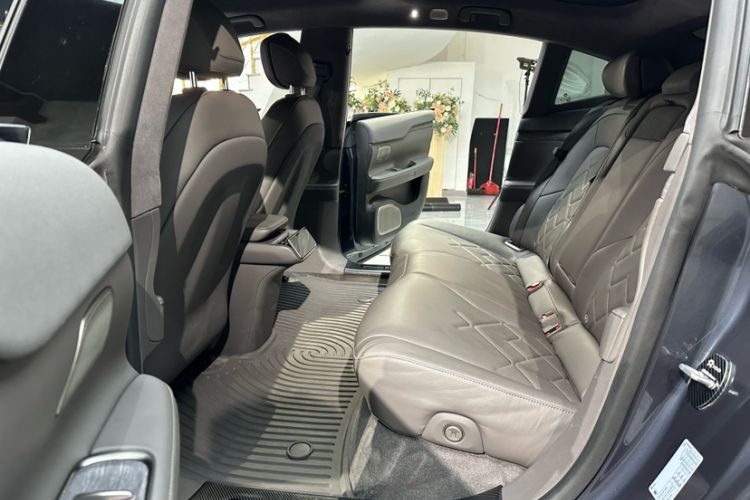 Used Nio ET7 2022 100kWh First Edition Interior 8