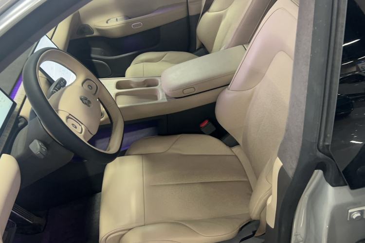Used Nio ET7 2022 75 kWh Left Front Seat