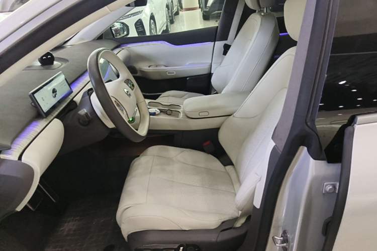 Used Nio ET7 2022 75 kWh Left Front Seat