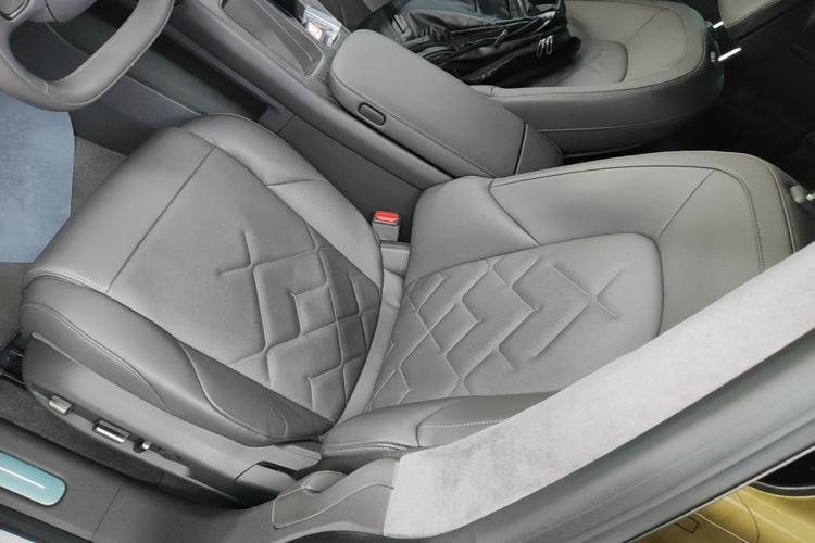Used Nio ET7 2022 100kWh First Edition Left Front Seat