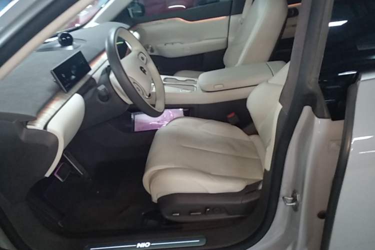 Used Nio ET7 2022 75 kWh Left Front Seat