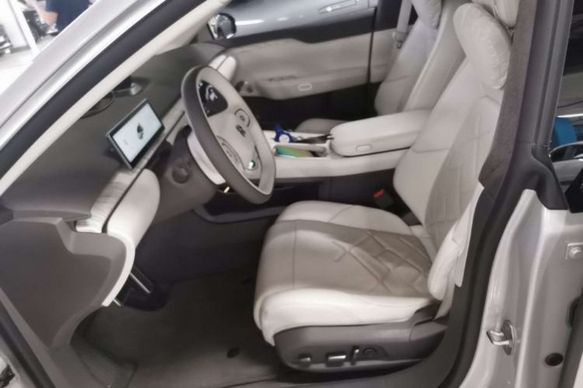 Used Nio ET7 2022 75 kWh Left Front Seat