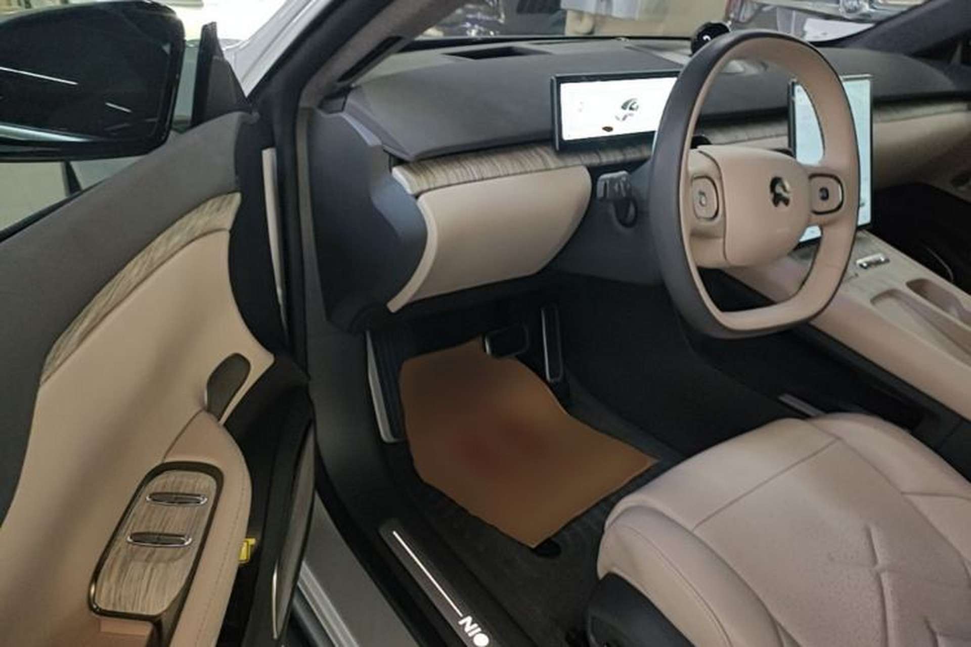 Used Nio ET7 2022 100kWh First Edition Left Front Seat