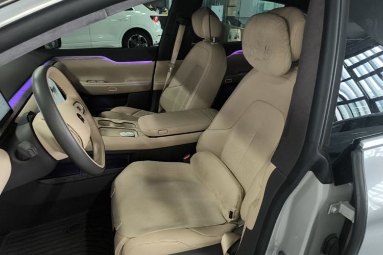 Used Nio ET7 2022 75 kWh Left Front Seat