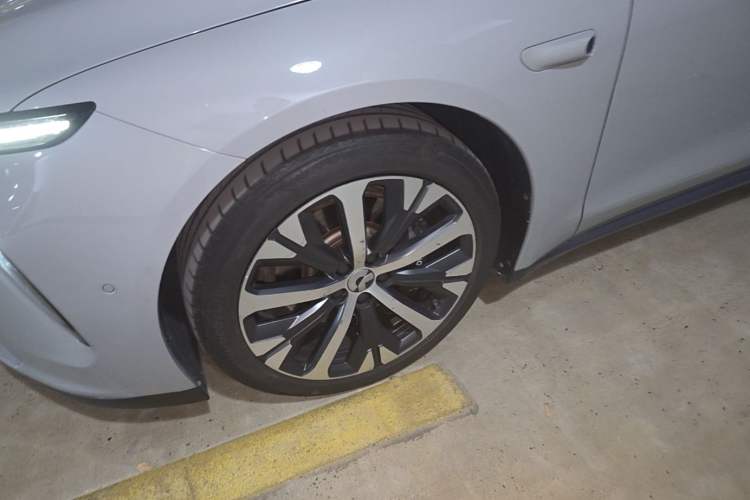 Used Nio ET7 2022 100kWh First Edition Left Front Wheel Hub