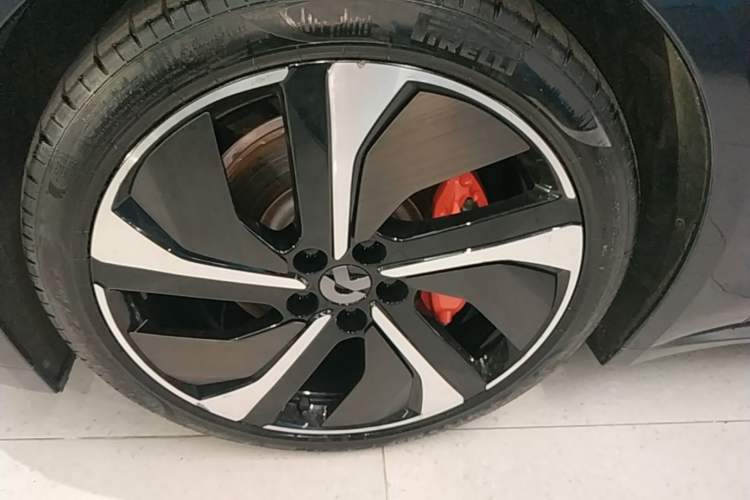 Used Nio ET7 2022 100kWh First Edition Left Front Wheel Hub