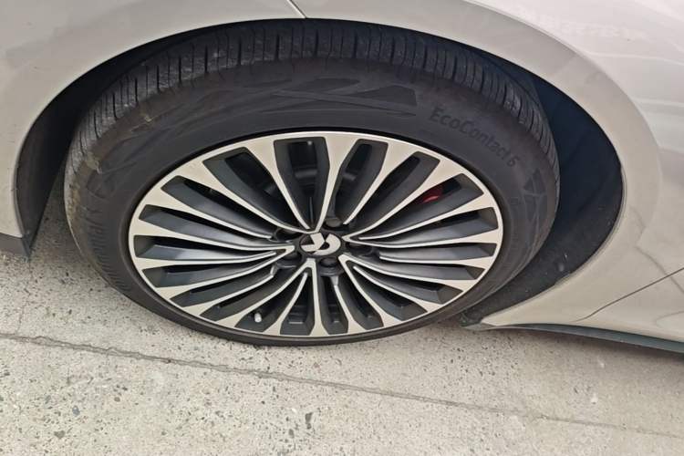Used Nio ET7 2022 100kWh First Edition Left Front Wheel Hub
