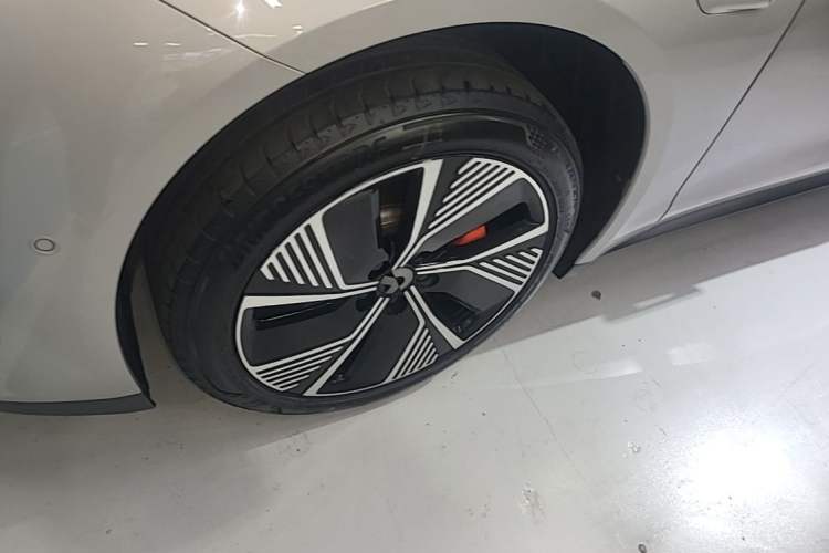 Used Nio ET7 2022 100kWh First Edition Left Front Wheel Hub