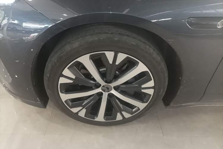 Used Nio ET7 2022 100kWh First Edition Left Front Wheel Hub