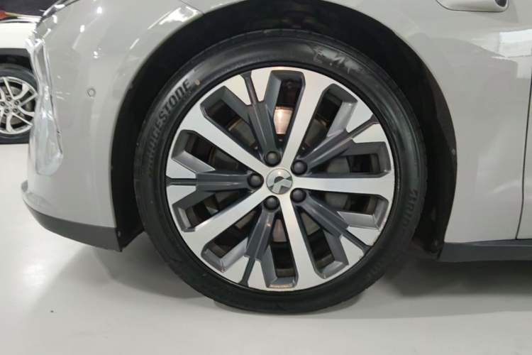 Used Nio ET7 2022 100kWh First Edition Left Front Wheel Hub