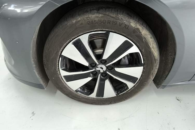 Used Nio ET7 2022 75 kWh Left Front Wheel Hub