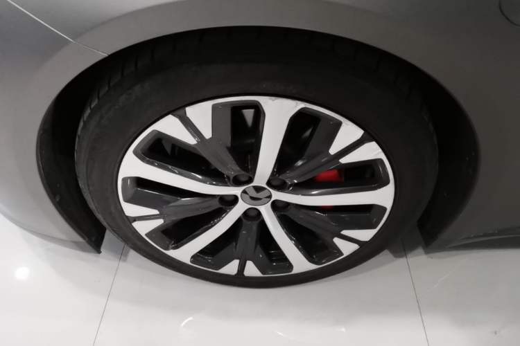 Used Nio ET7 2022 100kWh First Edition Left Front Wheel Hub