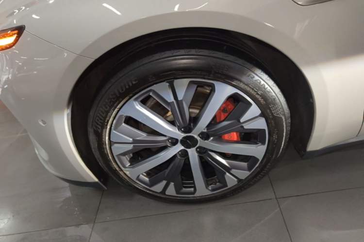 Used Nio ET7 2022 100kWh First Edition Left Front Wheel Hub