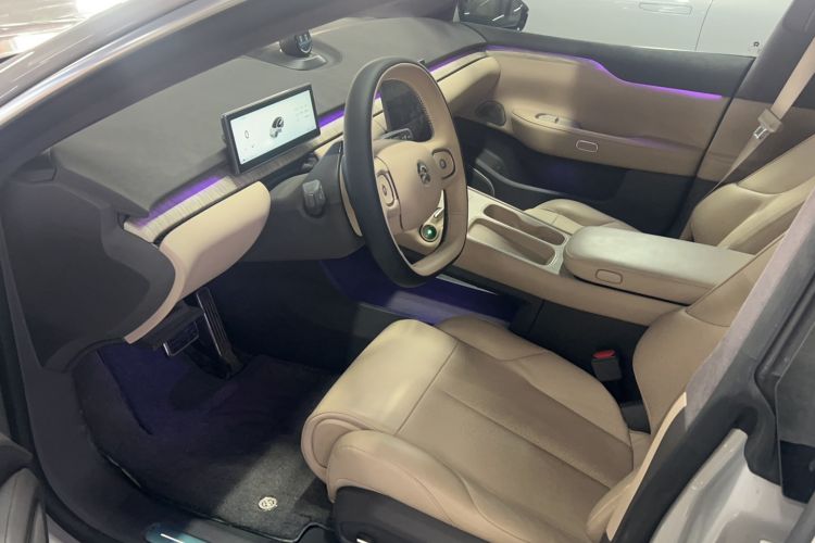 Used Nio ET7 2022 75 kWh Left Rear Seat