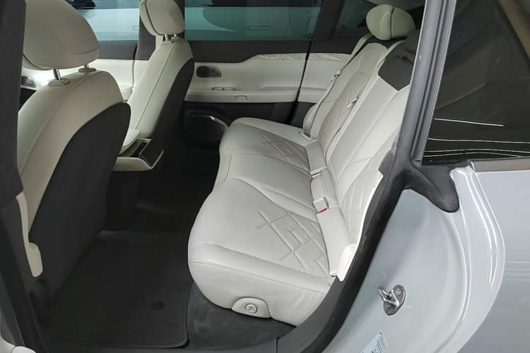 Used Nio ET7 2022 100kWh First Edition Left Rear Seat