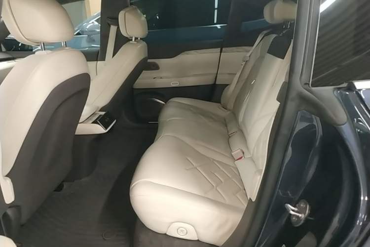 Used Nio ET7 2022 100kWh First Edition Left Rear Seat