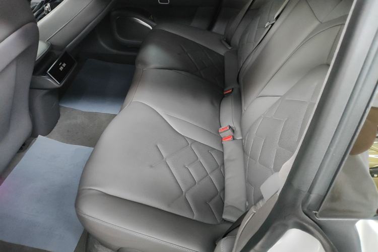 Used Nio ET7 2022 100kWh First Edition Left Rear Seat
