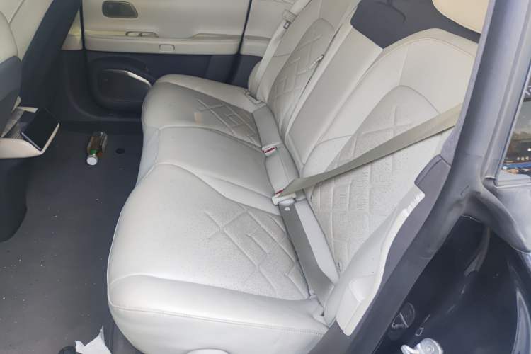 Used Nio ET7 2022 100kWh First Edition Left Rear Seat