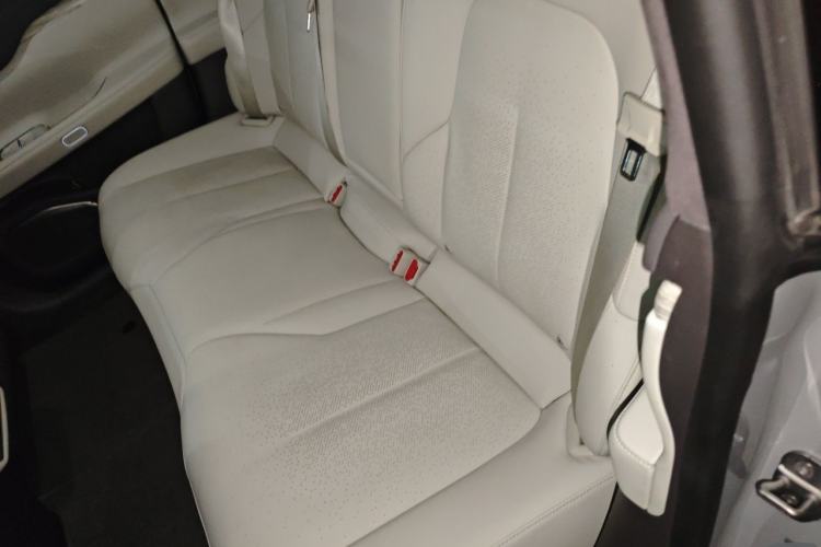 Used Nio ET7 2022 75 kWh Left Rear Seat
