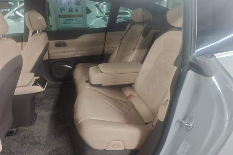 Used Nio ET7 2022 100kWh First Edition Left Rear Seat
