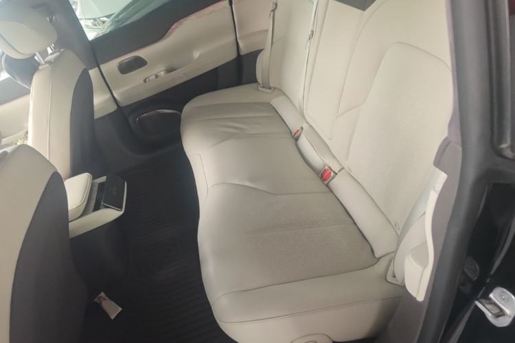 Used Nio ET7 2022 75 kWh Left Rear Seat