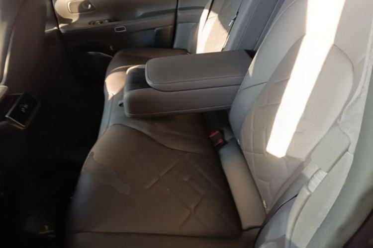 Used Nio ET7 2022 100kWh First Edition Left Rear Seat