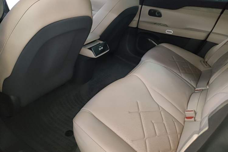 Used Nio ET7 2022 100kWh First Edition Left Rear Seat