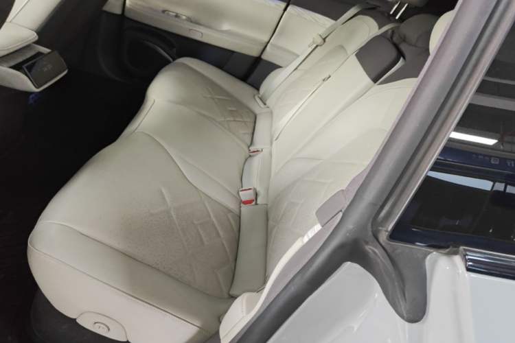 Used Nio ET7 2022 100kWh First Edition Left Rear Seat
