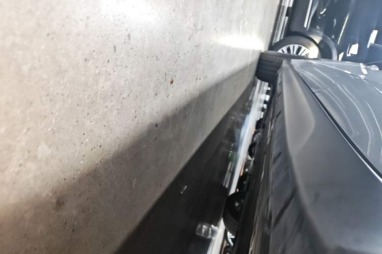Used Nio ET7 2022 100kWh First Edition Left Side Sill