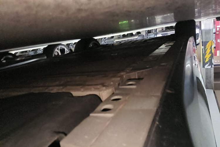 Used Nio ET7 2022 100kWh First Edition Left Side Sill