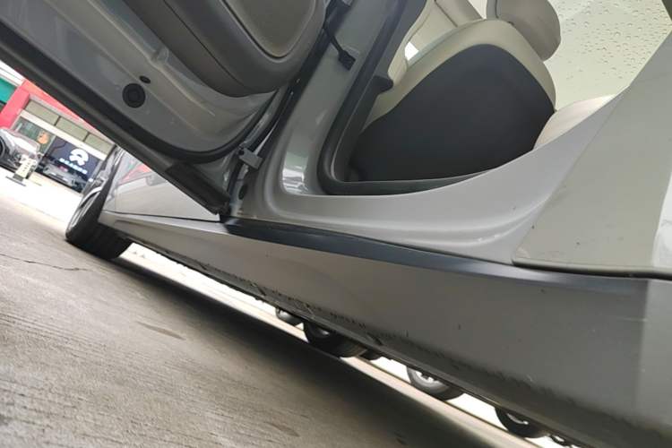 Used Nio ET7 2022 100kWh First Edition Left Side Sill