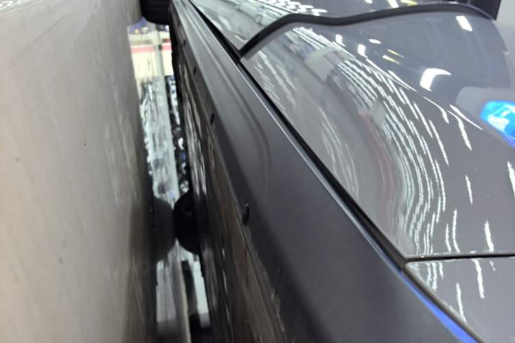 Used Nio ET7 2022 75 kWh Left Side Sill