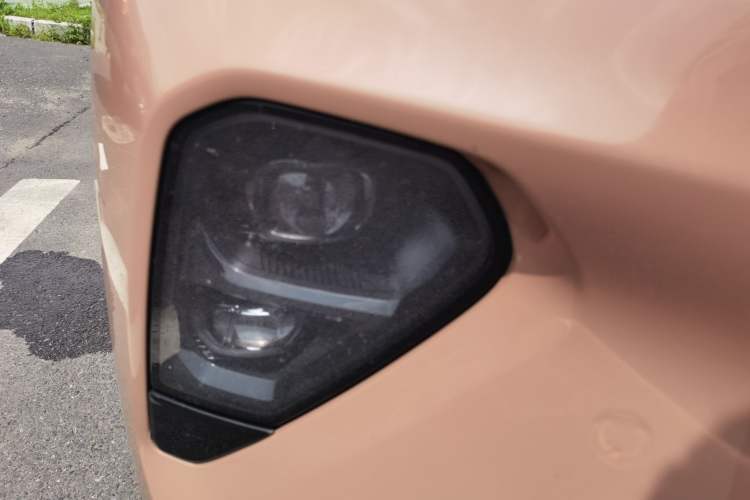 Used Nio ET7 2022 100 kWh Right Front Headlight
