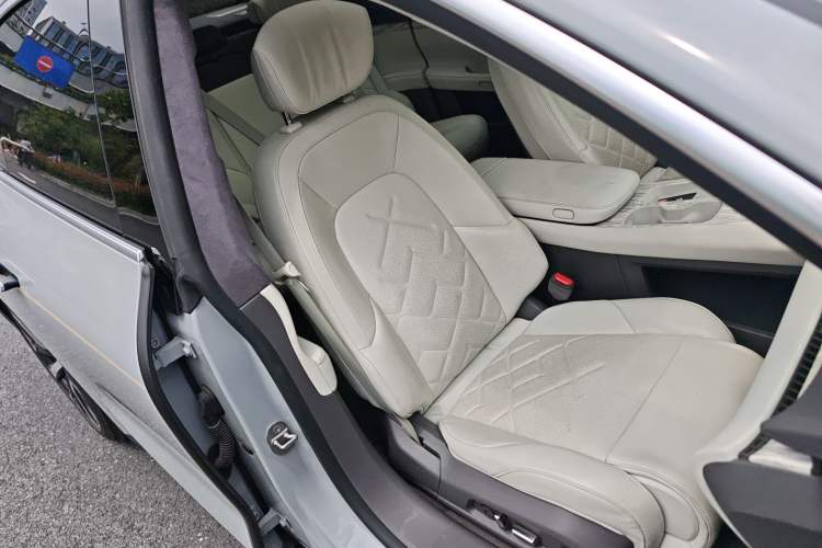 Used Nio ET7 2022 100kWh First Edition Right Front Seat