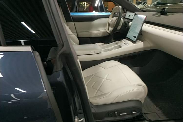 Used Nio ET7 2022 100kWh First Edition Right Front Seat