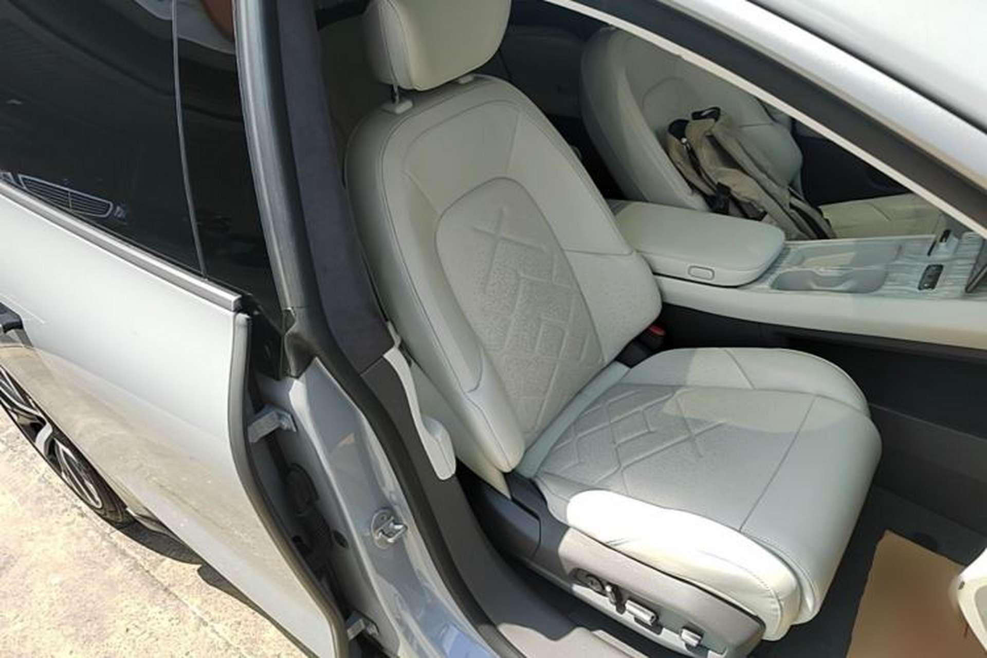 Used Nio ET7 2022 100kWh First Edition Right Front Seat