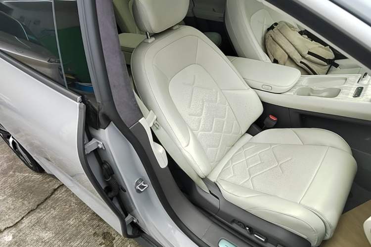 Used Nio ET7 2022 100kWh First Edition Right Front Seat