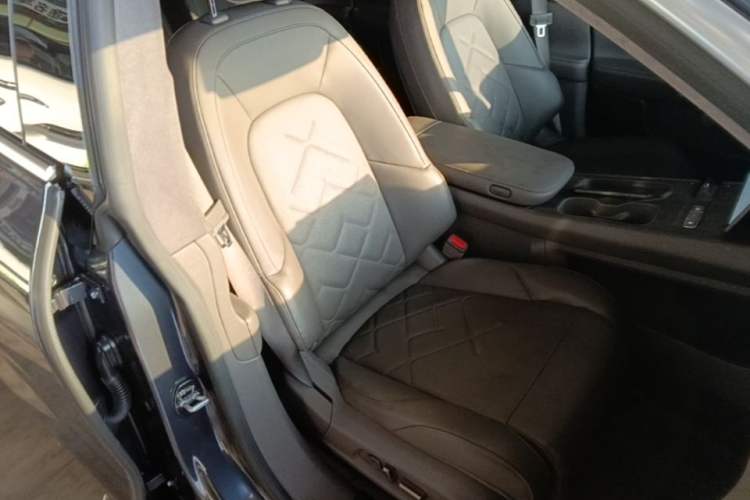 Used Nio ET7 2022 100kWh First Edition Right Front Seat