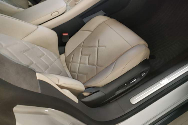 Used Nio ET7 2022 100kWh First Edition Right Front Seat