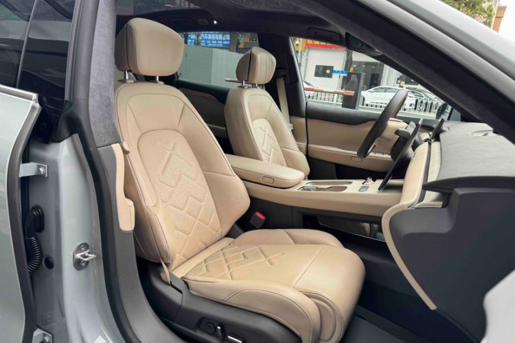 Used Nio ET7 2022 100kWh First Edition Right Front Seat