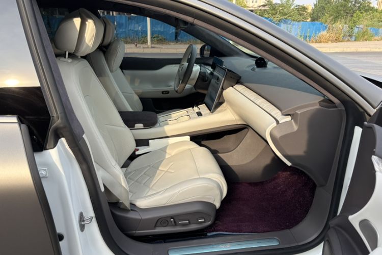 Used Nio ET7 2022 100kWh First Edition Right Front Seat