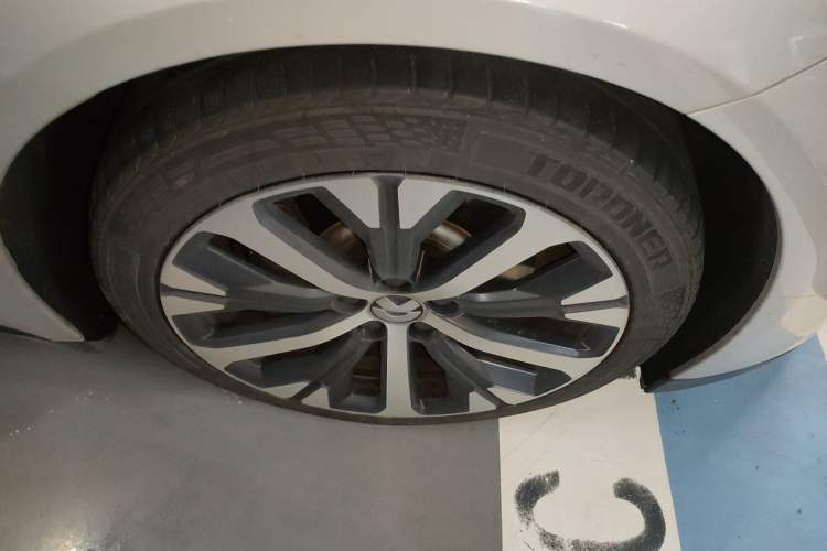 Used Nio ET7 2022 100kWh First Edition Right Front Wheel Hub