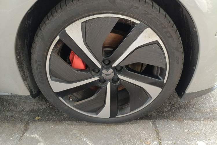 Used Nio ET7 2022 100kWh First Edition Right Front Wheel Hub