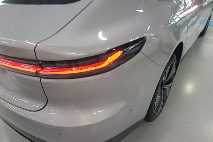 Used Nio ET7 2022 100kWh First Edition Right Rear Taillight