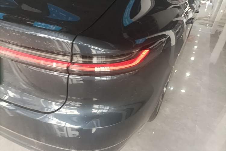Used Nio ET7 2022 100kWh First Edition Right Rear Taillight
