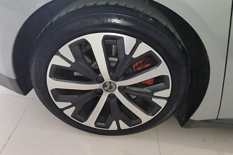 Used Nio ET7 2022 100kWh First Edition Right Rear Wheel Hub
